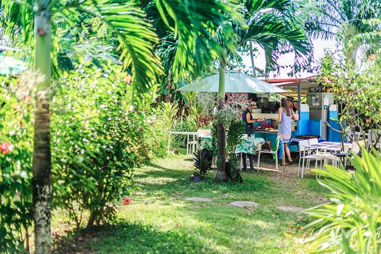 LILIKOI GARDEN CAFE, Moorea restaurants, restaurants in Moorea, plant based restaurants in Moorea, vegetarian restaurants in Moorea, vegan restaurants in Moorea, Moorea food, where to eat in Moorea, vegan in Moorea, vegetarian in Moorea