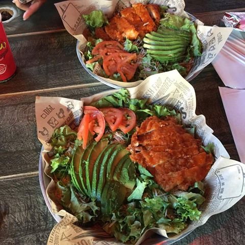 Teddy's Bigger Burgers  Haleiwa restaurants, restaurants in Haleiwa, plant based restaurants in Haleiwa, vegetarian restaurants in Haleiwa, vegan restaurants in Haleiwa, Haleiwa food, where to eat in Haleiwa, vegan in Haleiwa, vegetarian in Haleiwa