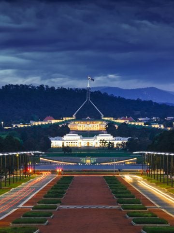 How To Get From Canberra Airport To City Center - All Possible Ways, cheapest way from Canberra airport to Downtown, cheapest way from Canberra airport to city, Canberra airport to city center, Canberra airport to Canberra, Canberra Bus Airport, Bus Canberra Airport to Canberra City Center