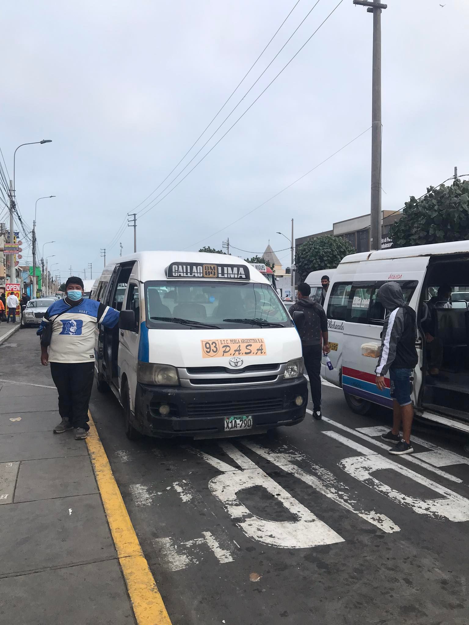 lima airport to miraflores, lima airport to city, lima airport to city shuttle, Jorge Chavez airport, Cabify and Uber, van Lima airport to city center, bus from Lima airport to city center