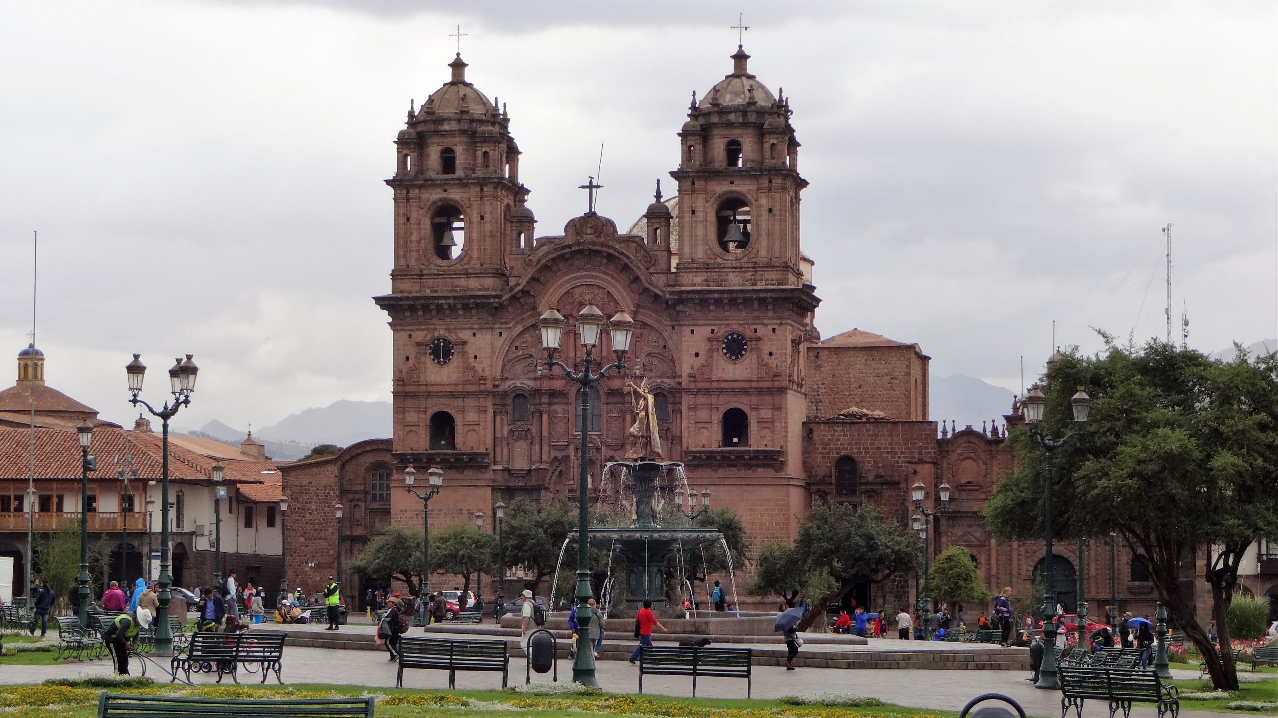 How To Get From Cusco Airport To City Center - All Possible Ways, cheapest way from Cusco airport to Downtown, cheapest way from Cusco airport to city, Cusco airport to city center, Cusco airport to Cusco, Cusco Bus Airport, bus from Cusco airport to city center, taxi Cusco airport to city center, Uber Cusco airport to city, Cabify Cusco airport to city center, InDriver Cusco airport to city center, vans Cusco airport to city center