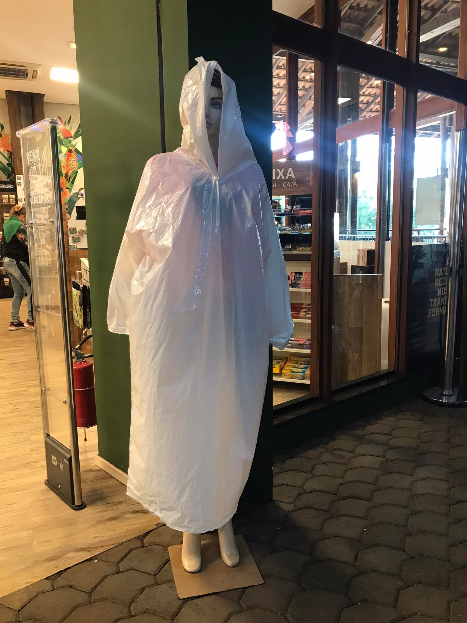 How To Get From Foz Do Iguacu To Iguazu Falls (Travel Guide) 13 How To Get From Foz do Iguacu To Iguazu Falls, How to get to Iguazu Falls from Foz de Iguacu, foz do Iguacu to iguazu falls, iguazu falls , iguazu falls entrance fee, iguazu falls opening hours, bus from foz iguacu to iguazu falls, cheapest way from foz de iguacu to iguazu falls, taxi from Foz do Iguacu to Iguazu Falls, Uber from Foz do Iguacu to Iguazu Falls,, what to wear Iguazu Falls