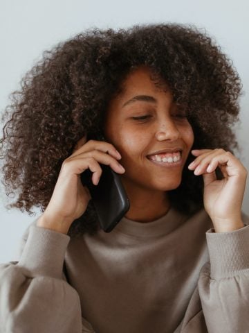 Airalo vs Holafly: What is the Best eSIM Choice