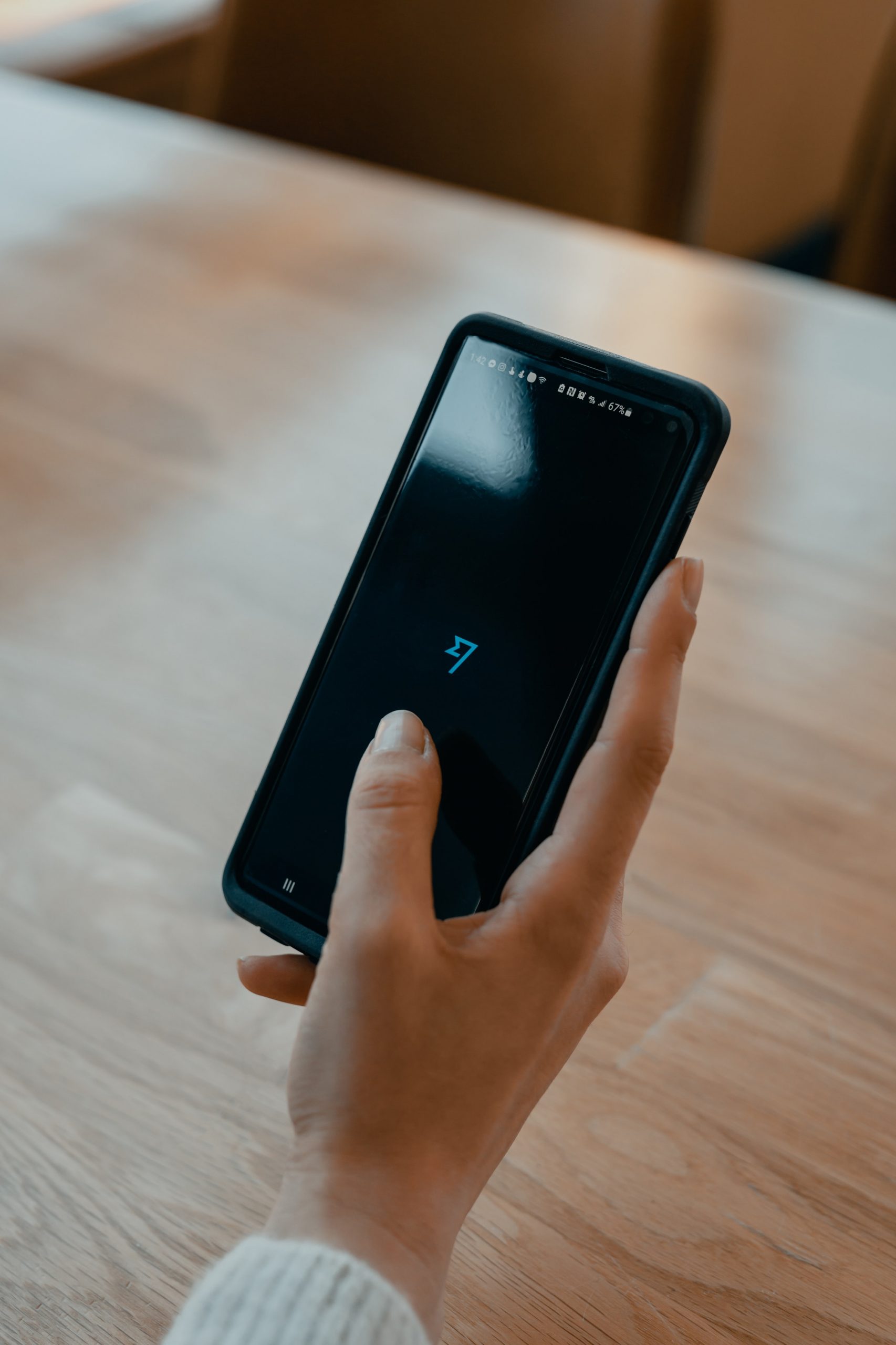 Wise vs Payoneer: Best Global Payment Service for Digital Nomads and Remote Workers, Revolut vs Wise – Multi Currency Bank Accounts
