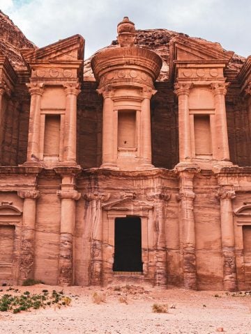 30 Travel Bucket List Destinations That You Need To Visit Once In Your Life, 10 Most Popular Bucket List Adventures Around The World, New7Wonders of the World: What Is Your Favorite? Jordan, Petra