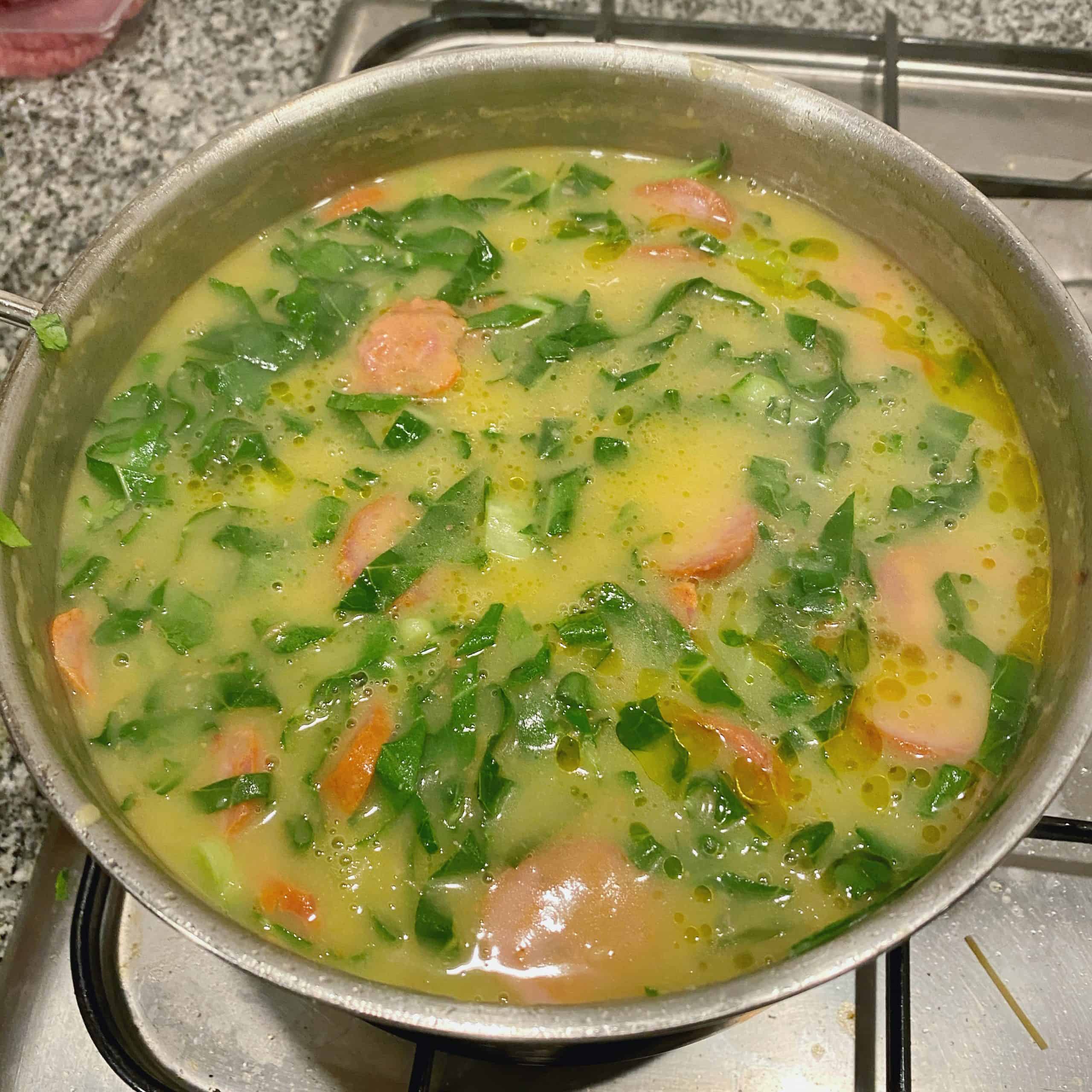 Caldo Verde - Vegetarian Food in Portugal, vegetarian food in Portugal, vegan food in Portugal, Portuguese vegetarian dishes, vegan in Portugal, vegetarian in Portugal, plant based food in Portugal