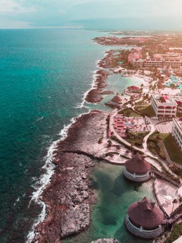 Isla Mujeres vs Cozumel - Which Island Should You Visit