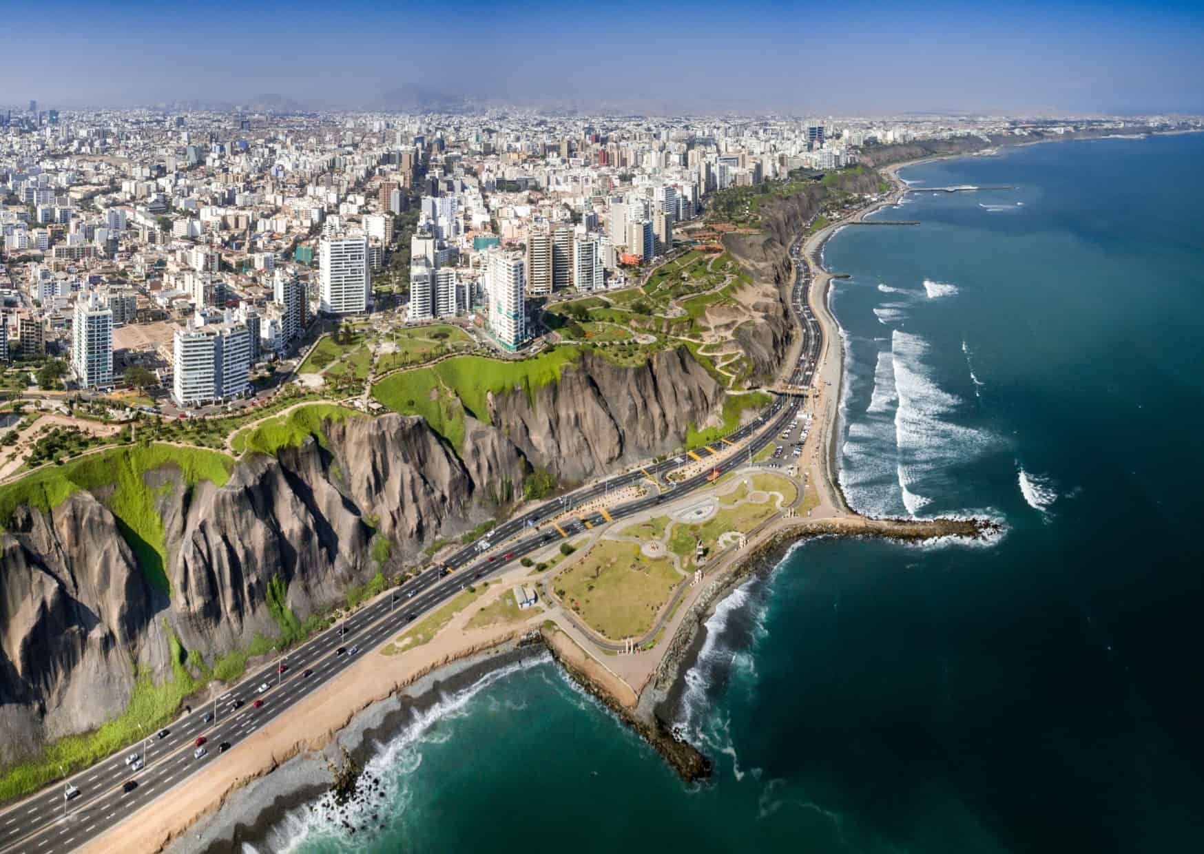 Miraflores Peru - Lima vs Cusco