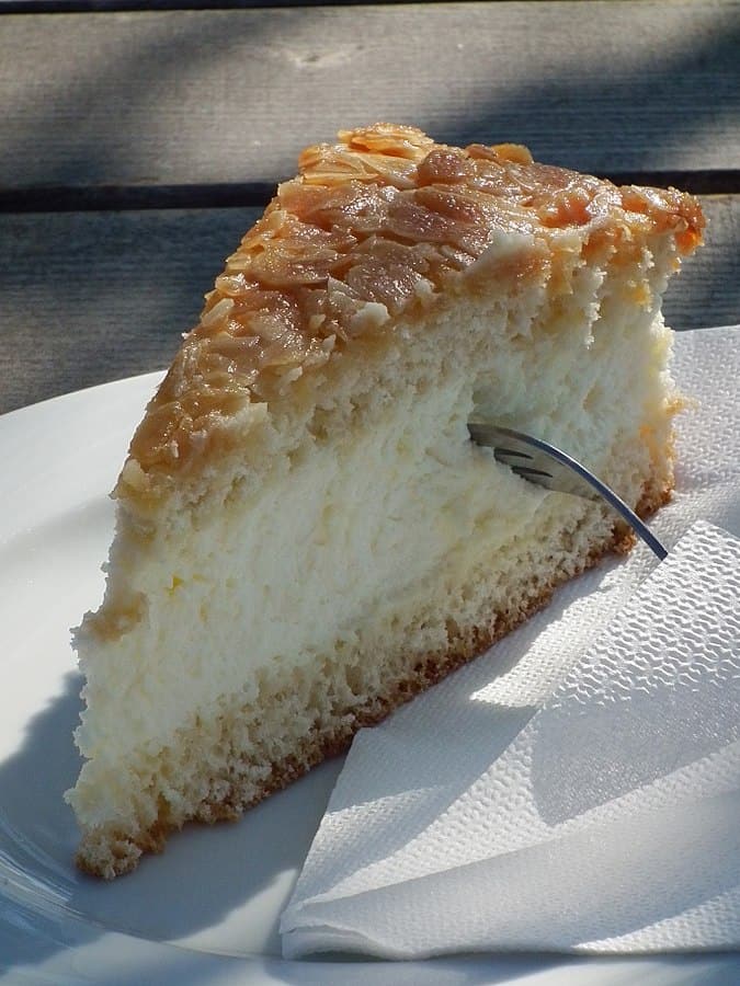 German Desserts, Desserts in Germany,  Bienenstich / Bee Sting Cake 