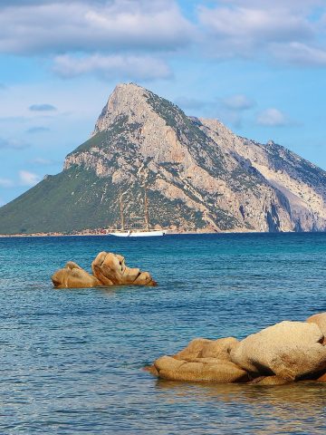 How To Get From Olbia Airport To City Center - All Possible Ways, cheapest way from Olbia airport to Olbia, cheapest way from Olbia airport to city CENTER, Olbia airport to downtown, Olbia airport to city center, Olbia airport to Olbia downtown, Olbia Bus Airport, bus from Olbia airport to city center, taxi Olbia airport to city center, Olbia airport to Olbia city center, train Olbia airport to city center, shuttle bus Olbia airport to city center, Olbia Bus Airport, Olbia airport to downtown