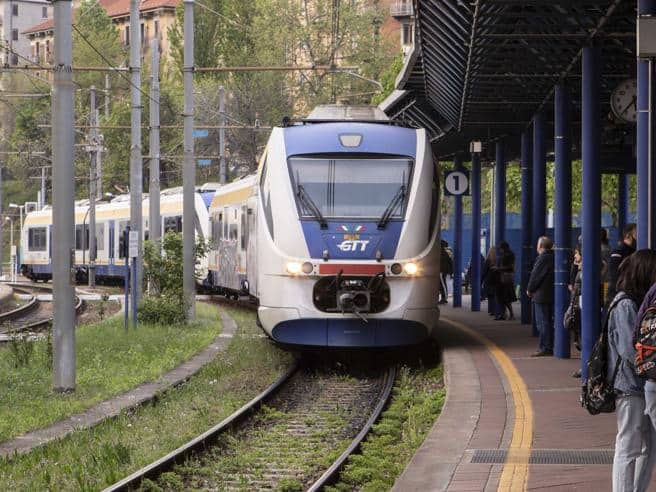 How To Get From Turin Airport To City Center Best Way 2 Train Turin airport, How To Get From Turin Airport To City Center - All Possible Ways, cheapest way from Turin airport to Turin, cheapest way from Turin airport to city CENTER, Turin airport to downtown, Turin airport to city center, Turin airport to Turin downtown, Turin Bus Airport, bus from Turin airport to city center, taxi Turin airport to city center, Uber Turin airport to Turin city center, train Turin airport to city center, shuttle bus Turin airport to city center, Turin Bus Airport, Turin airport to downtown