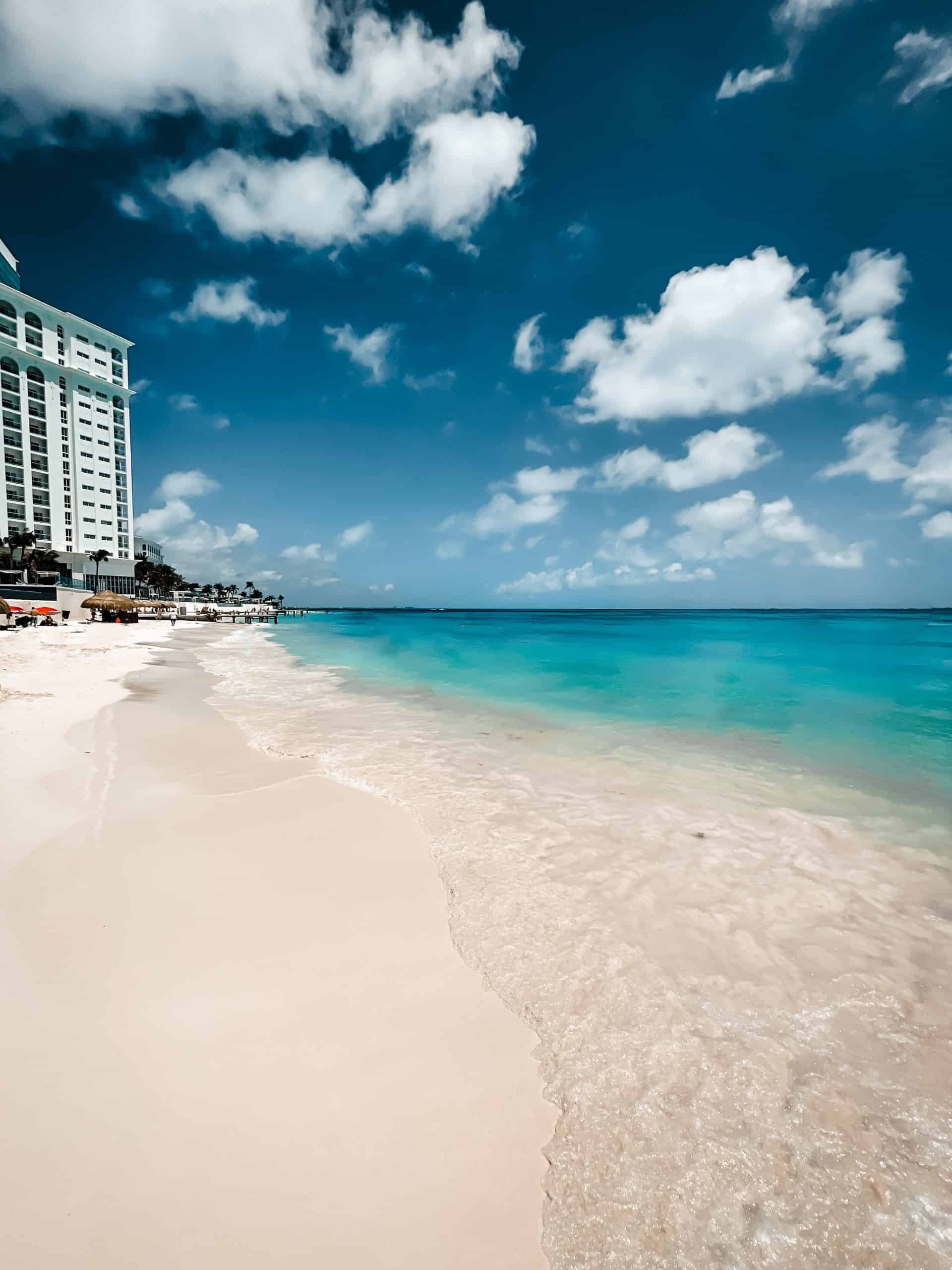 Aruba vs Cancun - Which is the Better Beach Trip?