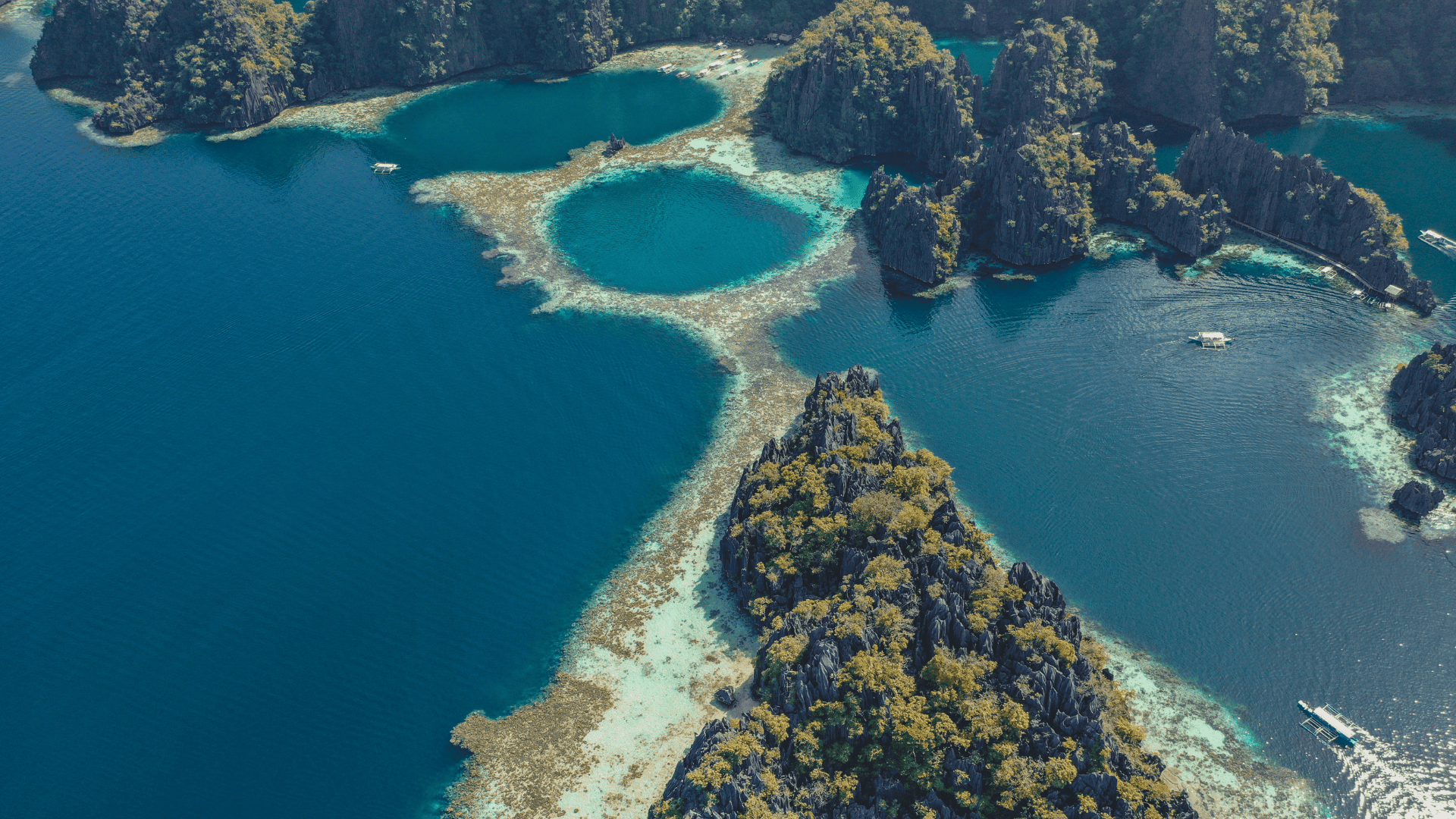 Comparison El Nido vs Coron - Which is the Better? 11 Twin Lagoon Panorama Philippines
