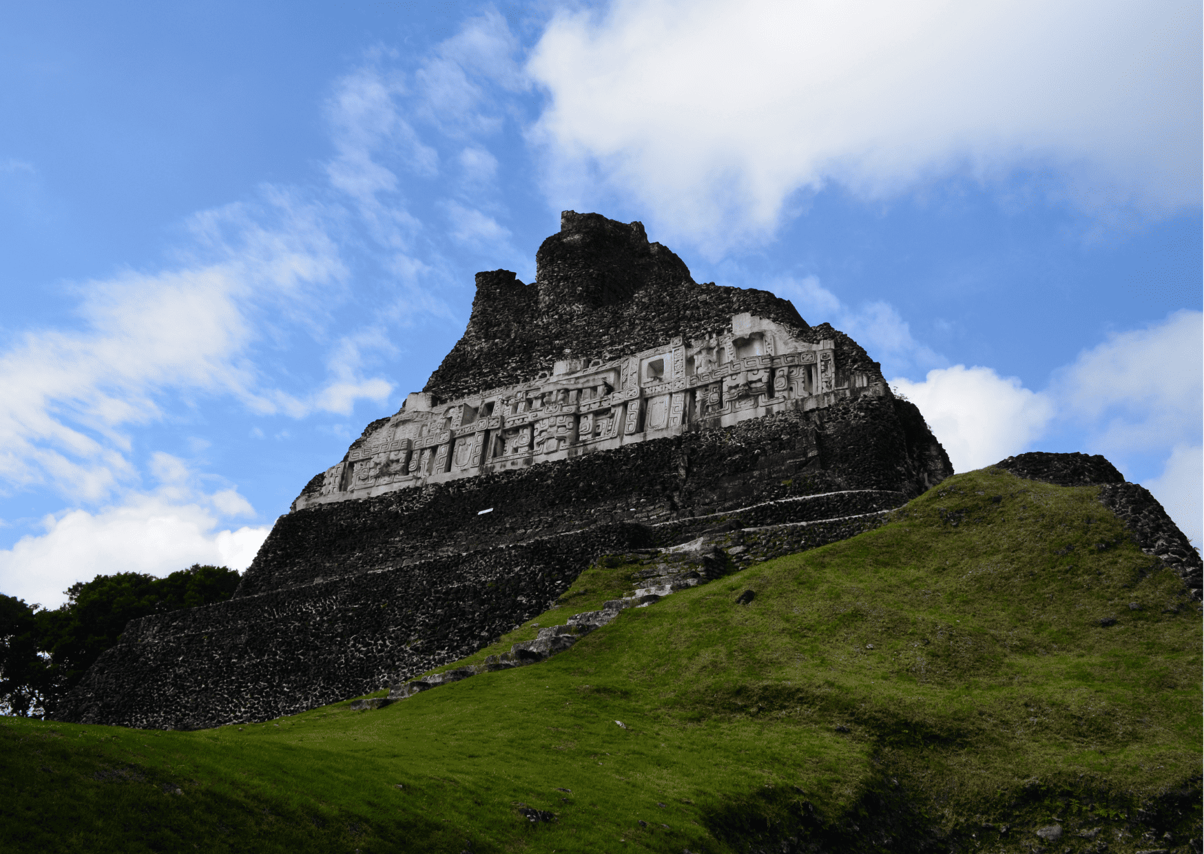 Belize Xunantunich -  Cancun vs Belize