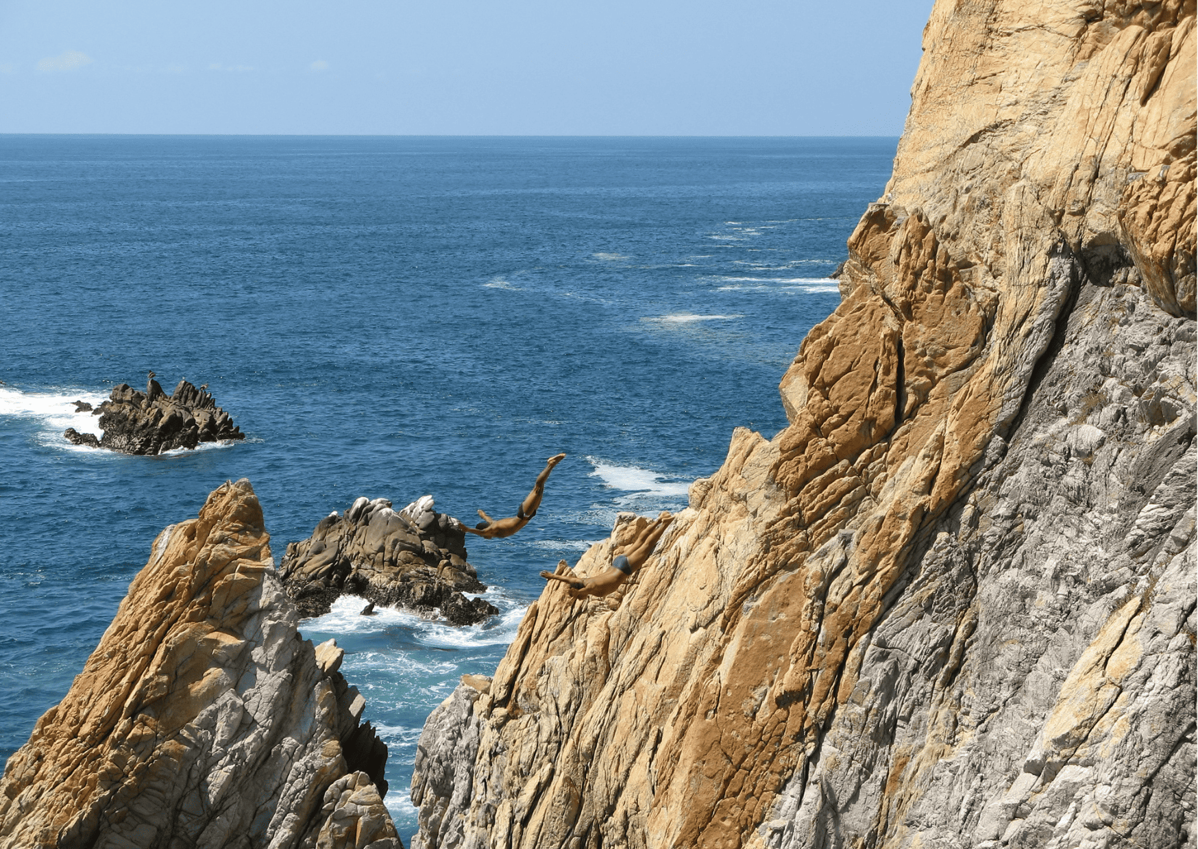 La-Quebrada-in-Acapulco-for-Cliff-Diving-Cancun-vs-Acapulco - Cancun vs Acapulco, Acapulco vs Cancun