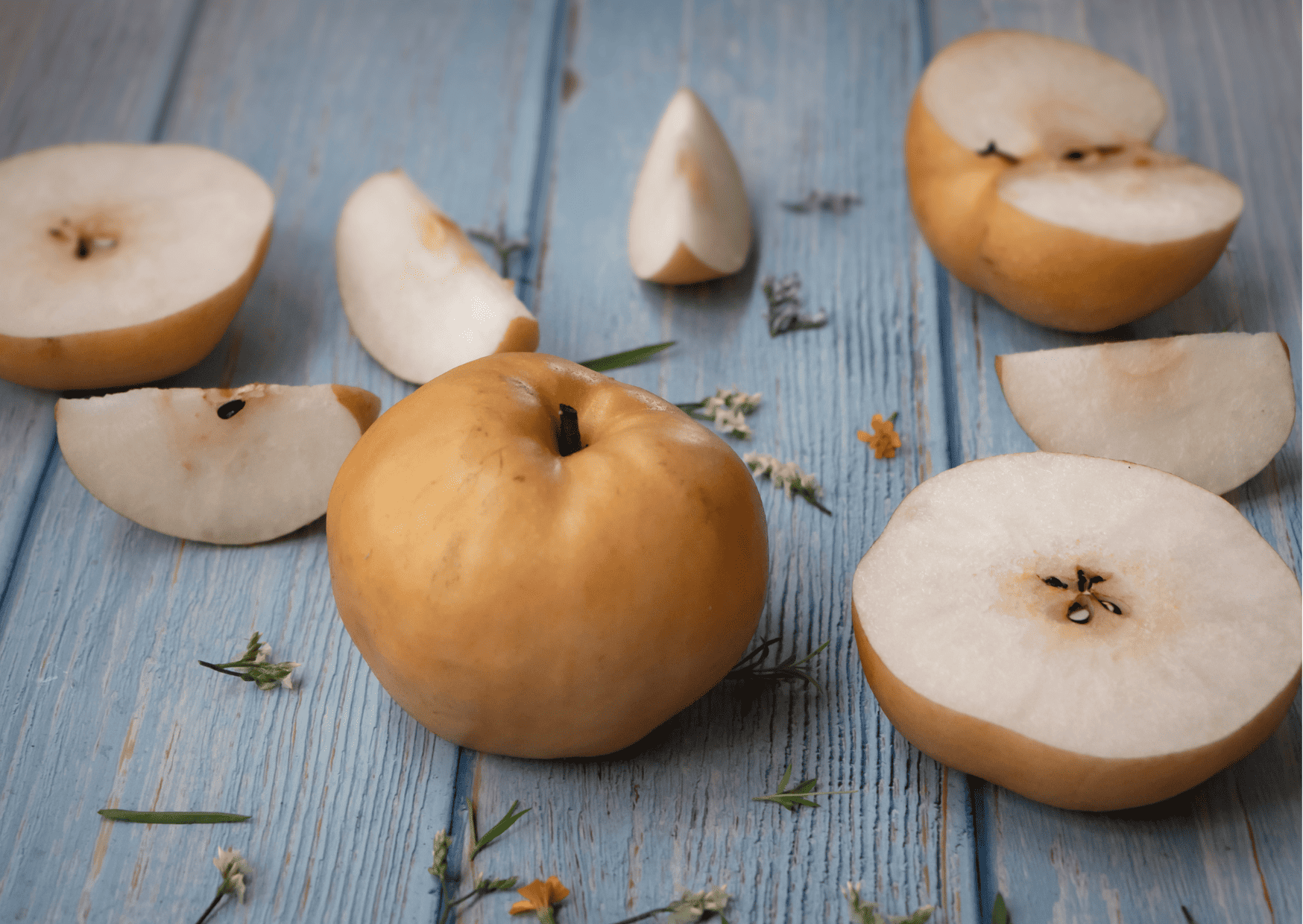 Korean Fruits - A Guide to Seasonal Fruits in Korea, Traditional and Imported Fruits 12 배 (Bae) - Korean Pear - South Korean Fruits - Fruits from South Korea - Fruits in South Korea, Korean Fruits