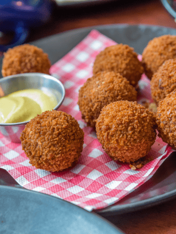 Bitterballen-Dutch-croquet-Best-Breakfast-in-Curacao