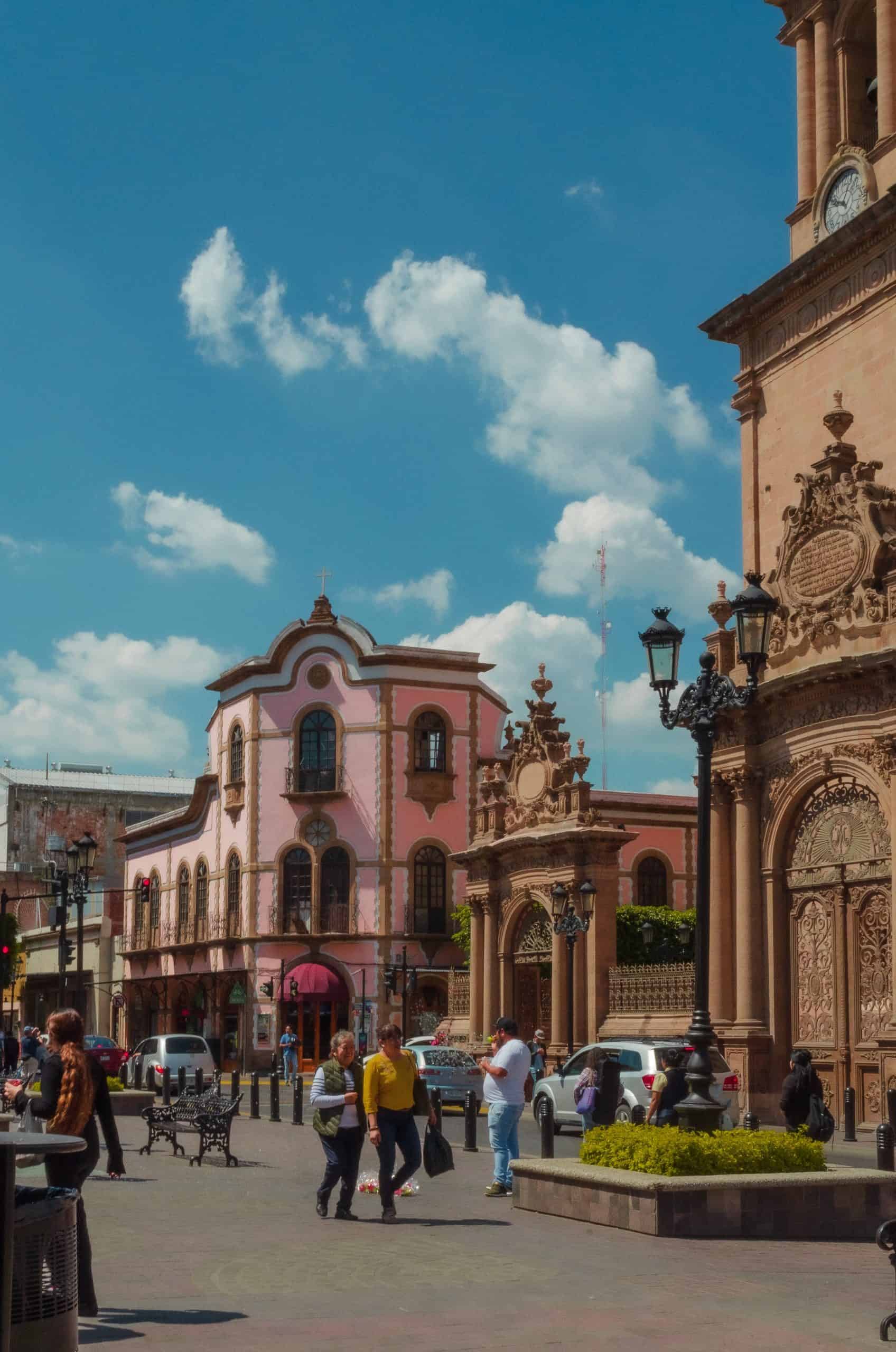 How To Get From Guadalajara to Leon By Bus - All Possible Ways, cheapest way from Guadalajara to Leon, Guadalajara to Leon, primera plus bus from Guadalajara to Leon, FUTURA bus from Guadalajara to Leon, ado bus from Guadalajara to Leon, shared van from Guadalajara to Leon, Colectivo from Guadalajara to Leon, Uber from Guadalajara to Leon, taxi from Guadalajara to Leon, Guadalajara to Leon by plane