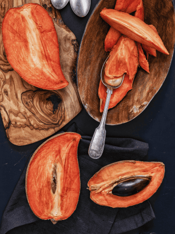 Zapote-or-Mamey-Fruits-in-Guatemala-Guatemalan-Fruits-