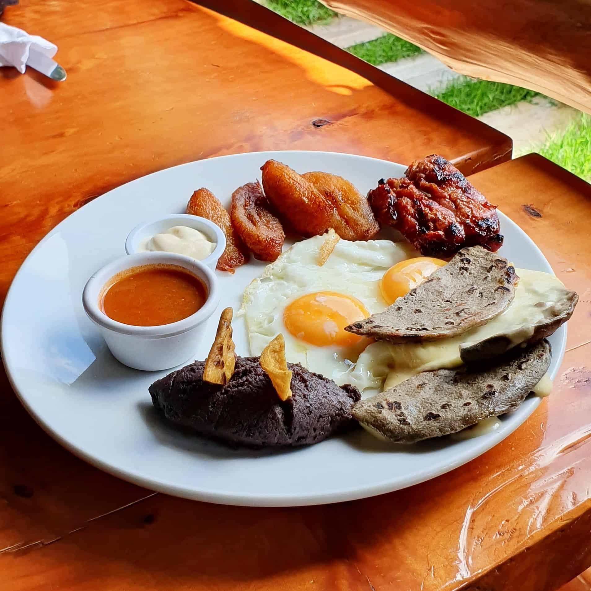 Latin American Breakfast Recipes - What Breakfast in Latin America Looks Like 9 Latin American Breakfast, Latin America Breakfast, Breakfast in Latin America, Traditional Breakfast in Latin America,