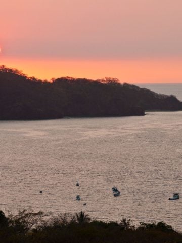 How To Get From Santa Teresa To Playa del Coco Best Way, Santa Teresa to Playa del Coco, cheapest way from Santa Teresa to Playa del Coco, Santa Teresa to Playa del Coco bus, from Santa Teresa to Playa del Coco bus, taxi from Santa Teresa to Playa del Coco, private transfer from Santa Teresa to Playa del Coco, Shared Van Santa Teresa to Playa del Coco, rent a car Santa Teresa to Playa del Coco