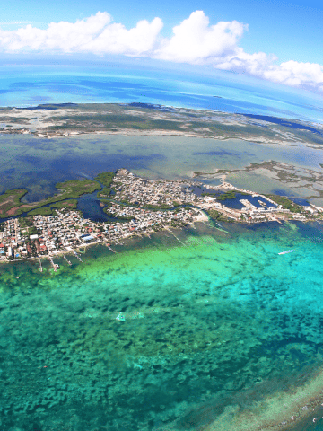 Caye Caulker vs Ambergris Caye - Which is a Better Vacation?