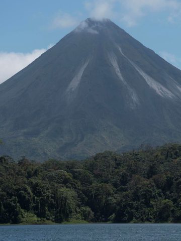 How To Get From Cahuita to La Fortuna Best Way, Cahuita to La Fortuna, cheapest way from Cahuita to La Fortuna, Cahuita to La Fortuna bus, from Cahuita to La Fortuna bus, taxi from Cahuita to La Fortuna, private transfer from Cahuita to La Fortuna, Shared Van Cahuita to La Fortuna, rent a car Cahuita to La Fortuna,