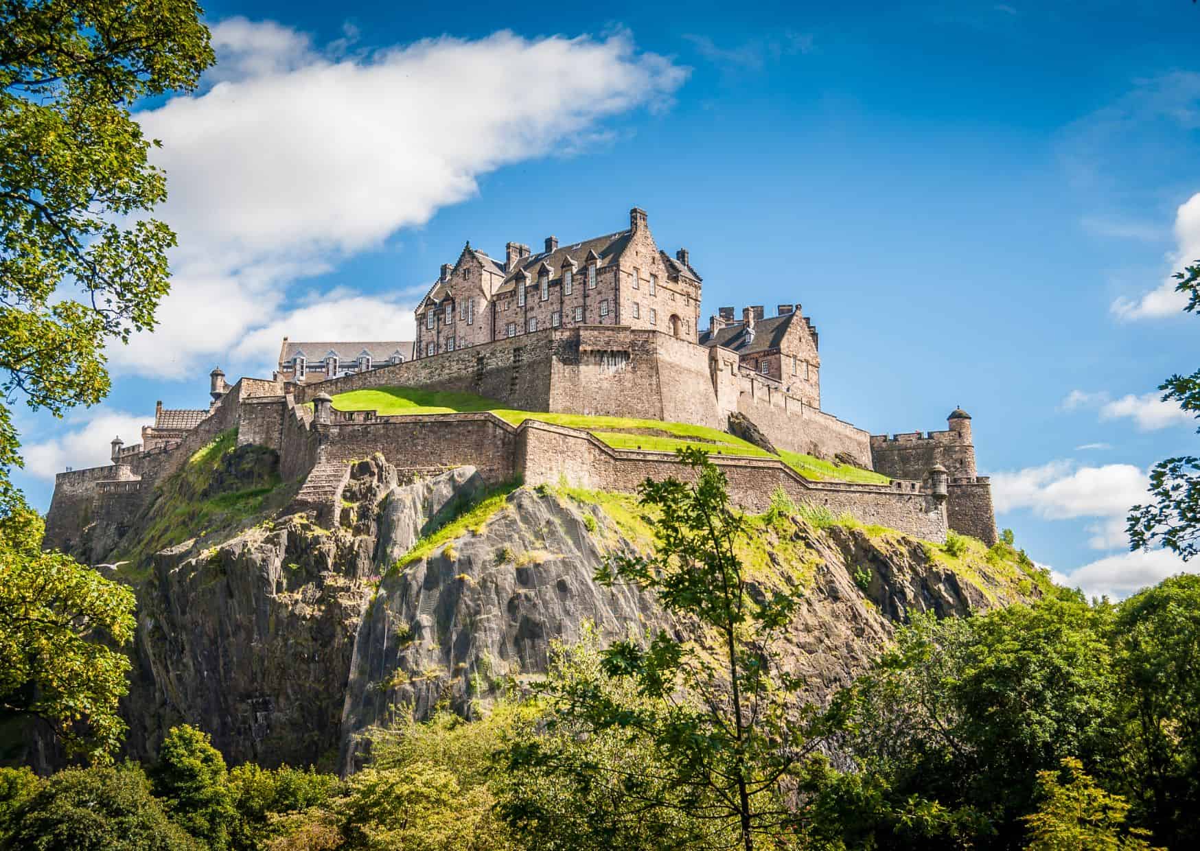 Common Mistakes To Avoid In Edinburgh, 10 Bucket List European Destinations For This Summer, How To Get From Edinburgh to Edinburgh Airport Best Way, shuttle bus from Edinburgh to Edinburgh airport, bus from Edinburgh to Edinburgh airport, cheapest way from Edinburgh to Edinburgh airport, Edinburgh to Edinburgh airport, by train from Edinburgh to Edinburgh airport, taxi from Edinburgh to Edinburgh airport, uber from Edinburgh to Edinburgh airport, private transfer from Edinburgh to Edinburgh airport, metro from Edinburgh to Edinburgh airport, shuttle bus from Edinburgh to Edinburgh airport