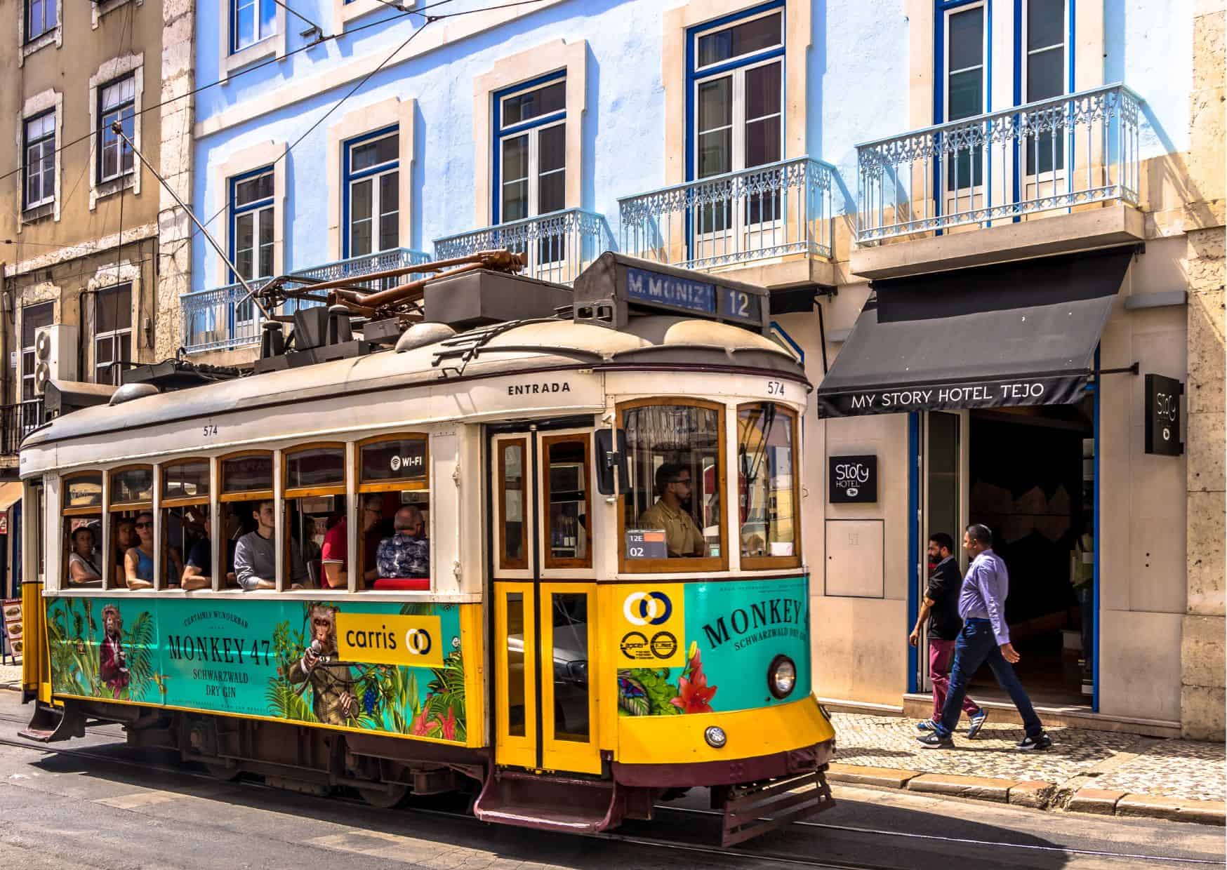 How To Get From Lisbon to Lisbon Airport Best Way, shuttle bus from Lisbon to Lisbon Airport, bus from Lisbon to Lisbon Airport, cheapest way from Lisbon to Lisbon Airport, Lisbon to Lisbon Airport, by train Lisbon to Lisbon Airport, taxi from Lisbon to Lisbon Airport, uber from Lisbon to Lisbon Airport, private transfer from Lisbon to Lisbon Airport