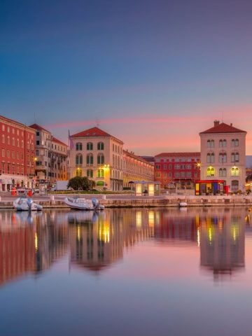 How To Get From Pula to Split Airport Best Way, Pula to Split Airport, cheapest way from Pula to Split Airport, bus from Pula to Split Airport, taxi from Pula to Split Airport, private transfer from Pula to Split Airport, by plane from Pula to Split, ferry from Pula to Split,