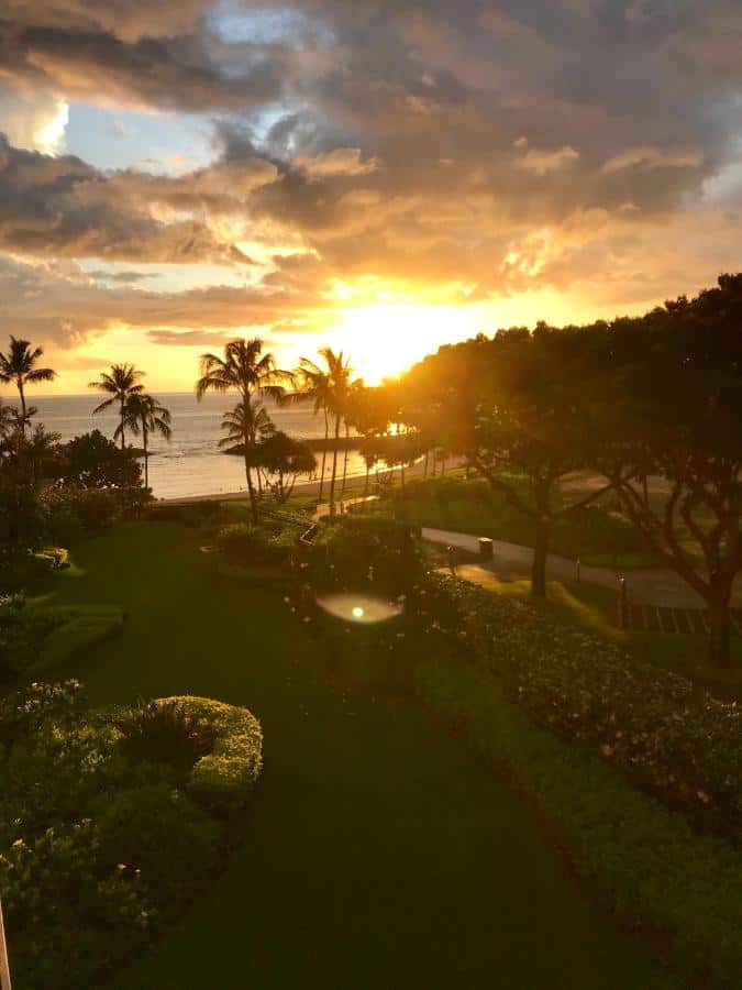 oahu resorts with water slides, oahu hotels with water slides, oahu hotels compared