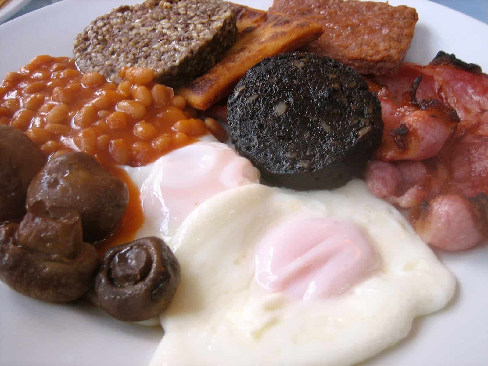 Scottish breakfast, breakfast in Scotland, traditional Scottish breakfast