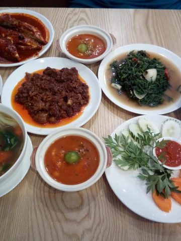 breakfast in Brunei, restaurants in Brunei