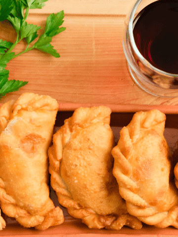 15 Best Street Food Around the World And Where To Try, How To Save Money While Traveling