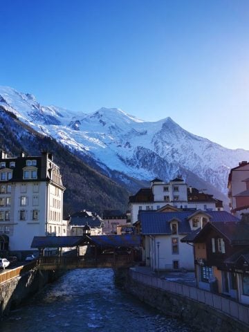 How To Get From Geneva Airport to Chamonix Best Way, cheapest way from Geneva Airport to Chamonix, cheapest way from Geneva to Chamonix, Geneva Airport to Chamonix, Geneva to Chamonix, bus from Geneva Airport to Chamonix, taxi from Geneva Airport to Chamonix, uber from Geneva Airport to Chamonix, train from Geneva Airport to Chamonix, shuttle bus from Geneva Airport to Chamonix, private transfer from Geneva Airport to Chamonix