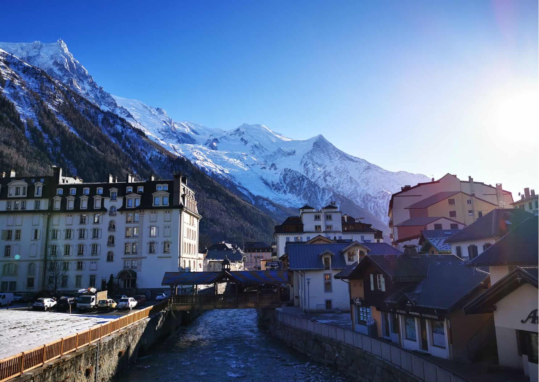 How To Get From Geneva Airport to Chamonix Best Way, cheapest way from Geneva Airport to Chamonix, cheapest way from Geneva to Chamonix, Geneva Airport to Chamonix, Geneva to Chamonix, bus from Geneva Airport to Chamonix, taxi from Geneva Airport to Chamonix, uber from Geneva Airport to Chamonix, train from Geneva Airport to Chamonix, shuttle bus from Geneva Airport to Chamonix, private transfer from Geneva Airport to Chamonix