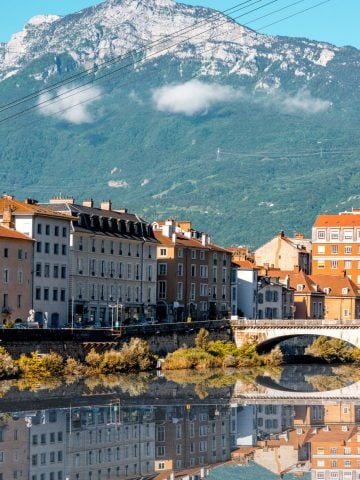 How To Get From Geneva Airport to Grenoble Best Way, cheapest way from Geneva Airport to Grenoble, cheapest way from Geneva to Grenoble, Geneva Airport to Grenoble, Geneva to Grenoble, bus from Geneva Airport to Grenoble, taxi from Geneva Airport to Grenoble, uber from Geneva Airport to Grenoble, train from Geneva Airport to Grenoble, shuttle bus from Geneva Airport to Grenoble, private transfer from Geneva Airport to Grenoble