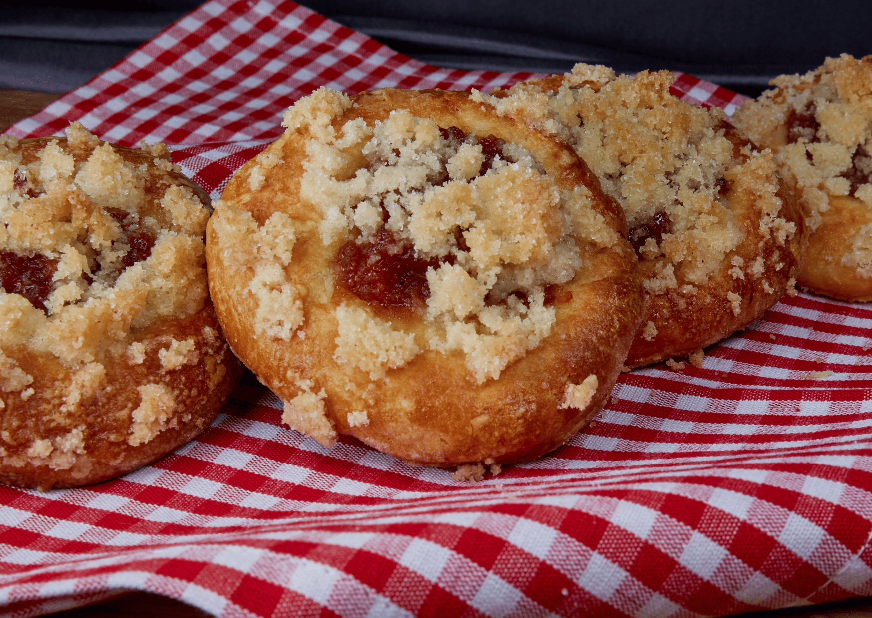 8 Tourist Traps to Avoid in Prague (Travel Guide)