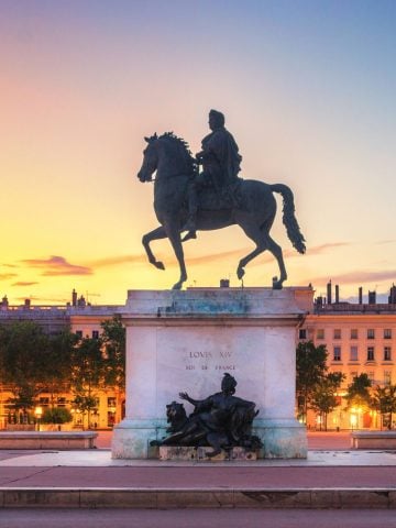 How To Get From Geneva Airport to Lyon Best Way, cheapest way from Geneva Airport to Lyon, cheapest way from Geneva to Lyon, Geneva Airport to Lyon, Geneva to Lyon, bus from Geneva Airport to Lyon, taxi from Geneva Airport to Lyon, uber from Geneva Airport to Lyon, train from Geneva Airport to Lyon, shuttle bus from Geneva Airport to Lyon, private transfer from Geneva Airport to Lyon