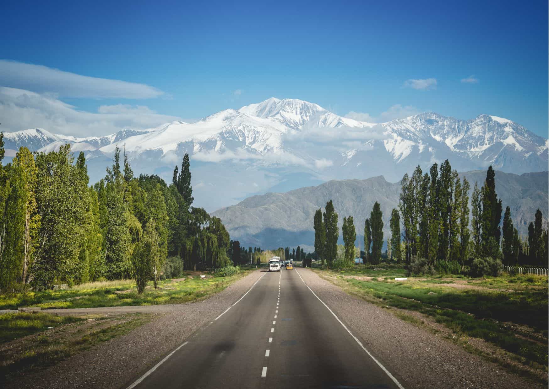 How to get from Mendoza Airport to City Center Best Way 3 How to get from Mendoza Airport to city center Best Way, cheapest way from Mendoza Airport to city center, best way from Mendoza Airport to city center, bus from Mendoza Airport to city center, Mendoza Airport to downtown, taxi fare from Mendoza Airport to city center, private transfer from Mendoza Airport to city center