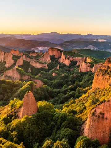 How To Get From Madrid Airport To Ponferrada Best Way, cheapest way from Madrid airport to Ponferrada, Madrid airport to Ponferrada, Madrid Bus Airport to Ponferrada, bus from Madrid airport to Ponferrada, taxi Madrid airport to Ponferrada, Uber/Grab Madrid airport to Ponferrada, metro Madrid airport to Ponferrada, train fare Madrid airport to Ponferrada, bus fare Madrid airport to Ponferrada, train Madrid Airport To Ponferrada, best way from Madrid Airport To Ponferrada