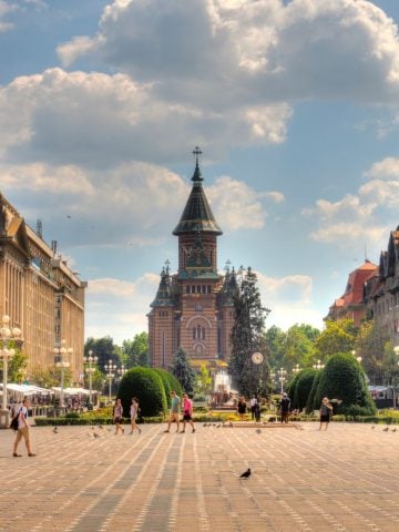 How to get from Timisoara Airport to city center Best Way, cheapest way from Timisoara Airport to city center, best way from Timisoara Airport to city center, bus from Timisoara Airport to city center, Timisoara Airport to downtown, taxi fare from Timisoara Airport to city center, private transfer from Timisoara Airport to city center