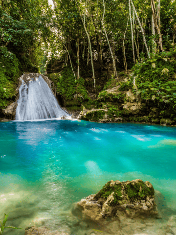 Antigua vs Jamaica: Which is the Better Vacation?