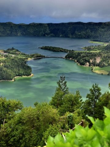 10 Common Mistakes to Avoid in the Azores and How to Avoid Them, How To Get From Azores Airport To City Center Best Way, cheapest way from Azores airport to Downtown, cheapest way from Azores airport to city, Azores airport to city center, Azores airport to Azores, Azores Bus Airport, bus from Azores airport to city center, taxi from Azores airport to city center, Uber from Azores airport to city, Cabify from Azores airport to city center,