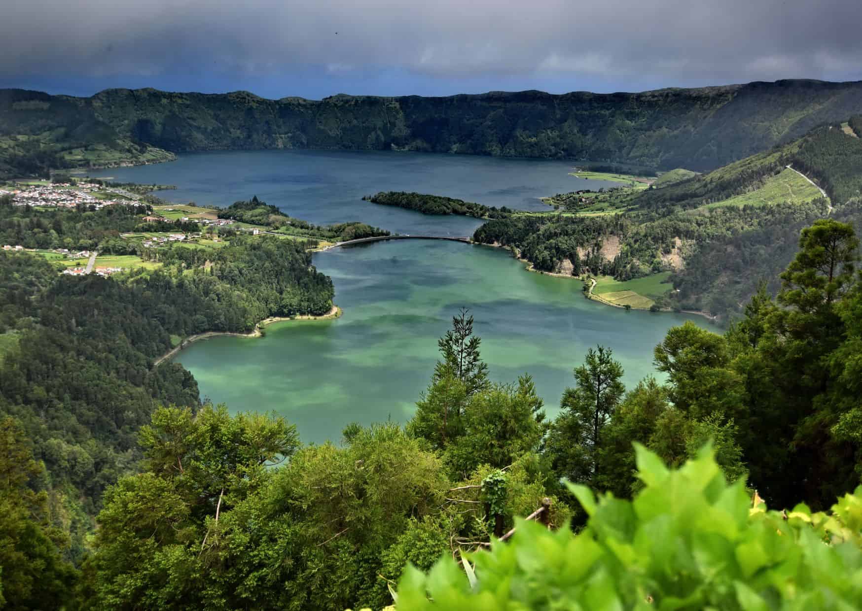 10 Common Mistakes to Avoid in the Azores and How to Avoid Them, How To Get From Azores Airport To City Center Best Way, cheapest way from Azores airport to Downtown, cheapest way from Azores airport to city, Azores airport to city center, Azores airport to Azores, Azores Bus Airport, bus from Azores airport to city center, taxi from Azores airport to city center, Uber from Azores airport to city, Cabify from Azores airport to city center,