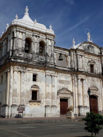 How To Get From San Jose to Leon Best Way, San Jose to Leon, cheapest way from San Jose to Leon, best way from San Jose to Leon, San Jose to Leon by bus, bus from San Jose to Leon, taxi from San Jose to Leon, Uber from San Jose to Leon, private transfer from San Jose to Leon, Shared Van from San Jose to Leon, rent a car at San Jose, TICA bus from San Jose to Leon, public buses from San Jose to Leon