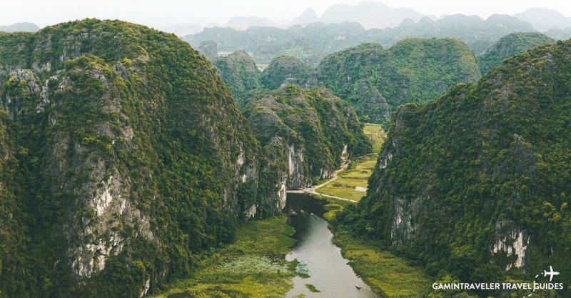How To Get From Hue to Ninh Binh Best Way, best way from Hue to Ninh Binh, cheapest way from Hue to Ninh Binh, Hue to Ninh Binh, bus from Hue to Ninh Binh, by plane from Hue to Ninh Binh, Hue to Ninh Binh by van, Hue to Ninh Binh by bus,