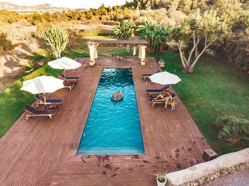 Rules About Tipping in Spain: Travel Guide