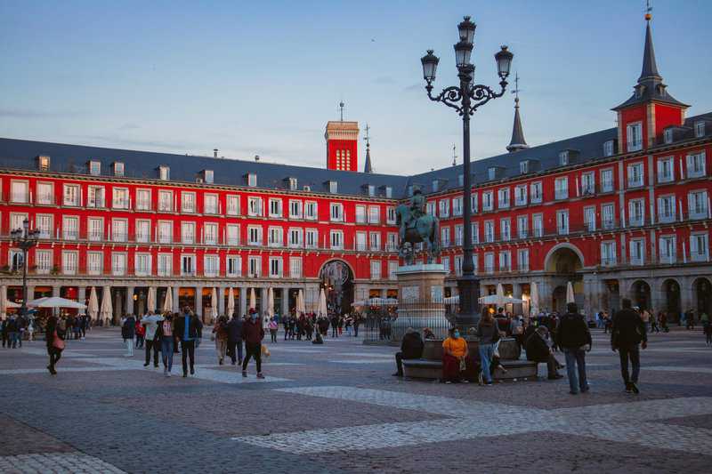12 Most Popular Tourist Traps in Spain And How To Avoid Them 2 Plaza Mayor - Pros and Cons of Living in Madrid