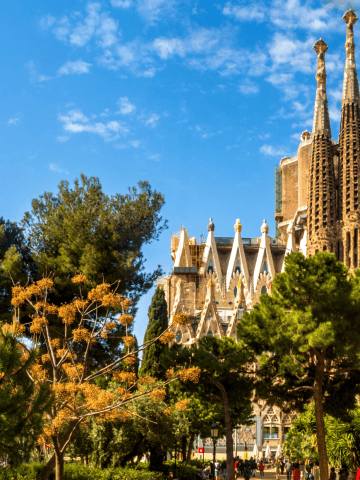 This is a panoramic view of the Sagrade Familia - Barcelona Itinerary 4 Days - 4 Day Barcelona Itinerary - 4 Days in Barcelona - What to Do in Barcelona in 4 Days